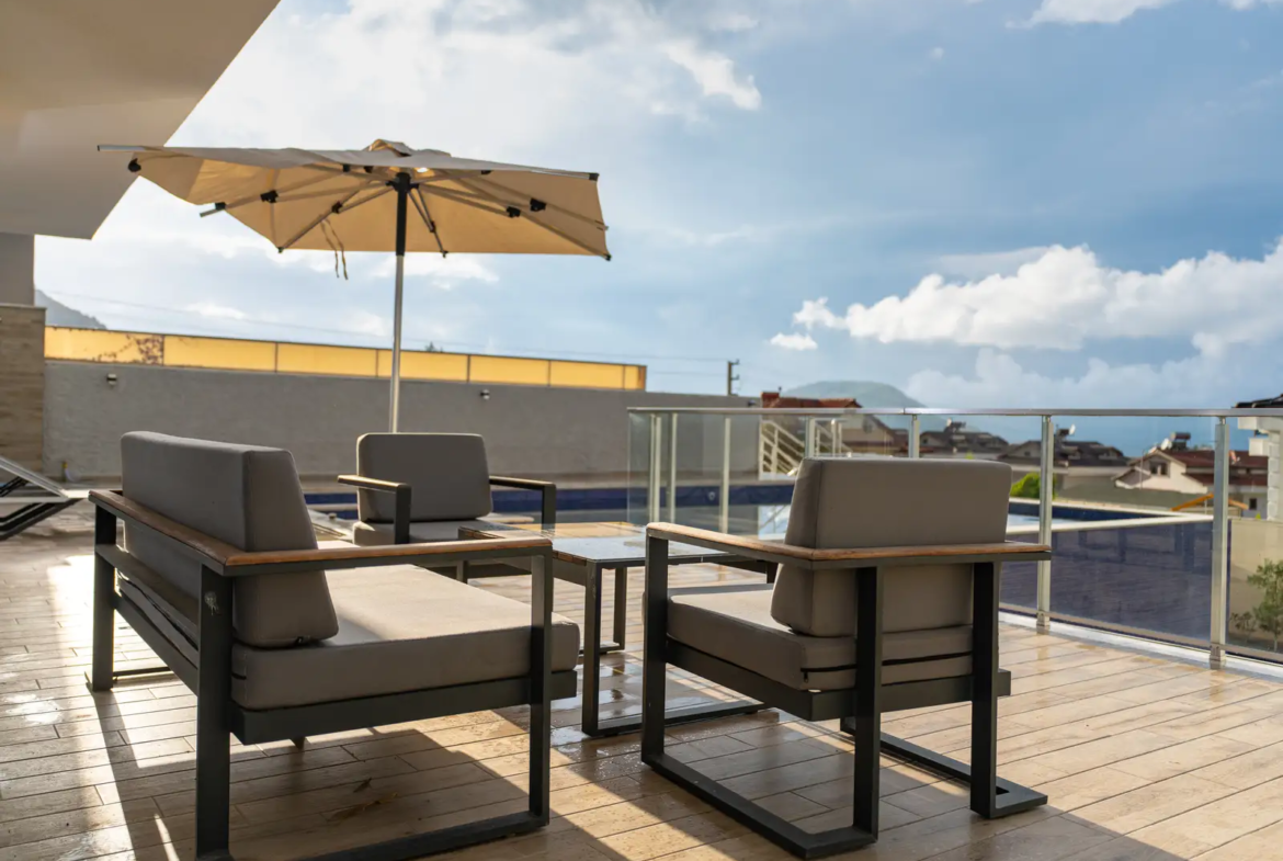 FETHİYE OVACIK’TA 580 m² ARSA İÇİNDE 4+1 MÜSTAKİL VİLLA