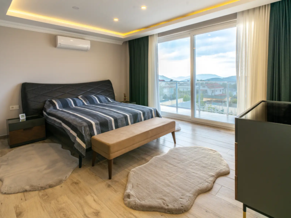 FETHİYE OVACIK’TA 580 m² ARSA İÇİNDE 4+1 MÜSTAKİL VİLLA