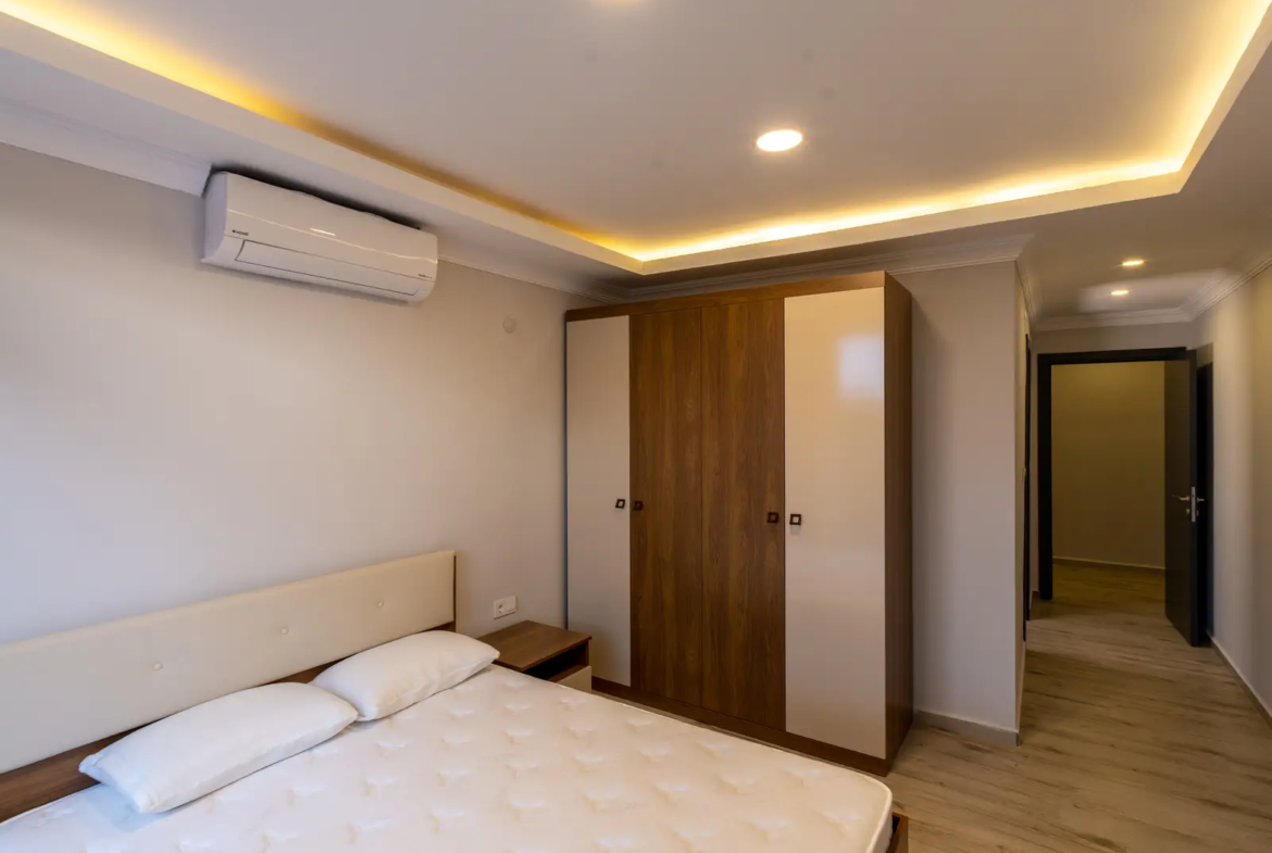 FETHİYE OVACIK’TA 580 m² ARSA İÇİNDE 4+1 MÜSTAKİL VİLLA