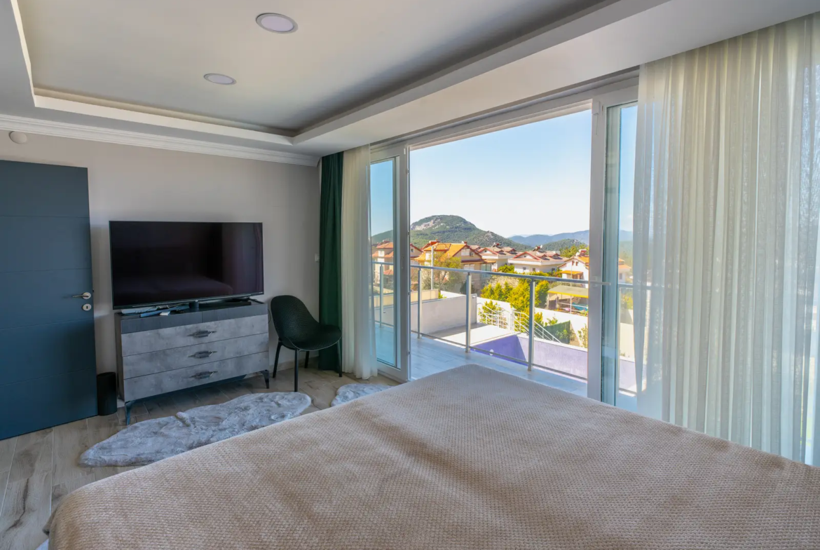 FETHİYE OVACIK’TA 580 m² ARSA İÇİNDE 4+1 MÜSTAKİL VİLLA