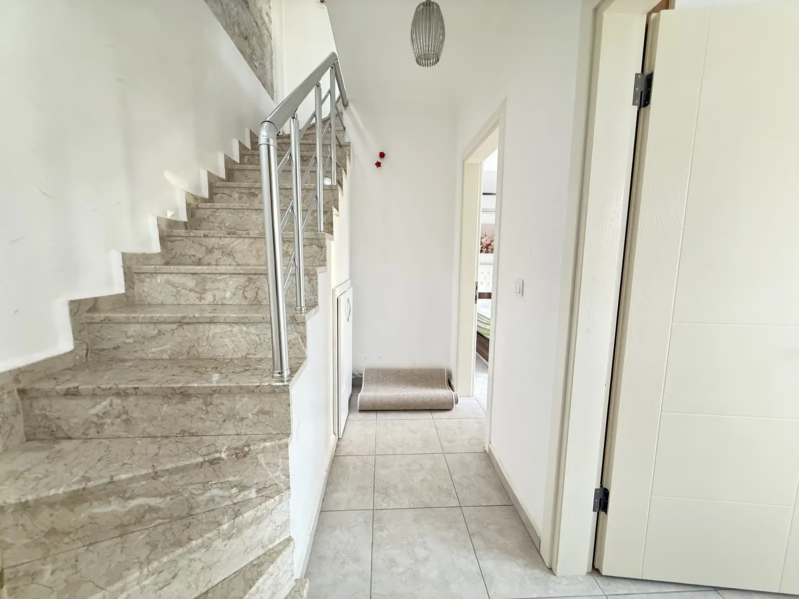 FETHİYE OVACIK’TA MÜKEMMEL SİTEDE HAVUZLU 2+1 DAİRE