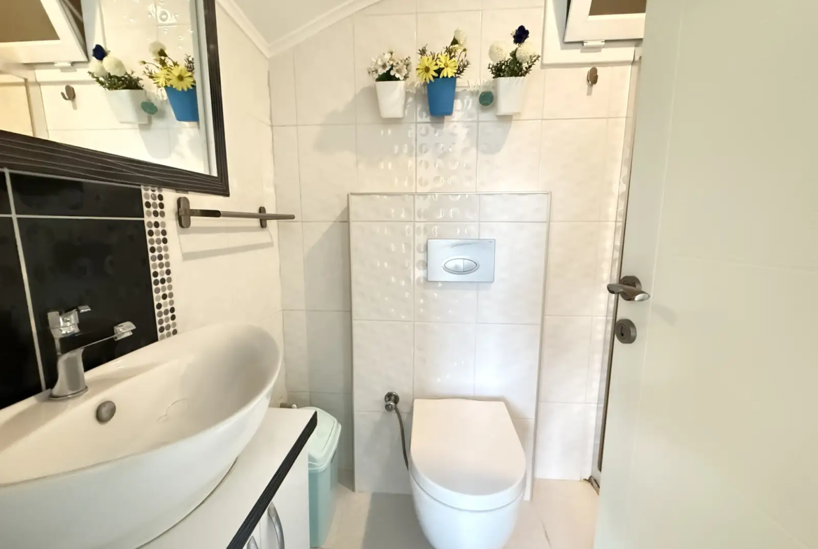 FETHİYE OVACIK’TA MÜKEMMEL SİTEDE HAVUZLU 2+1 DAİRE