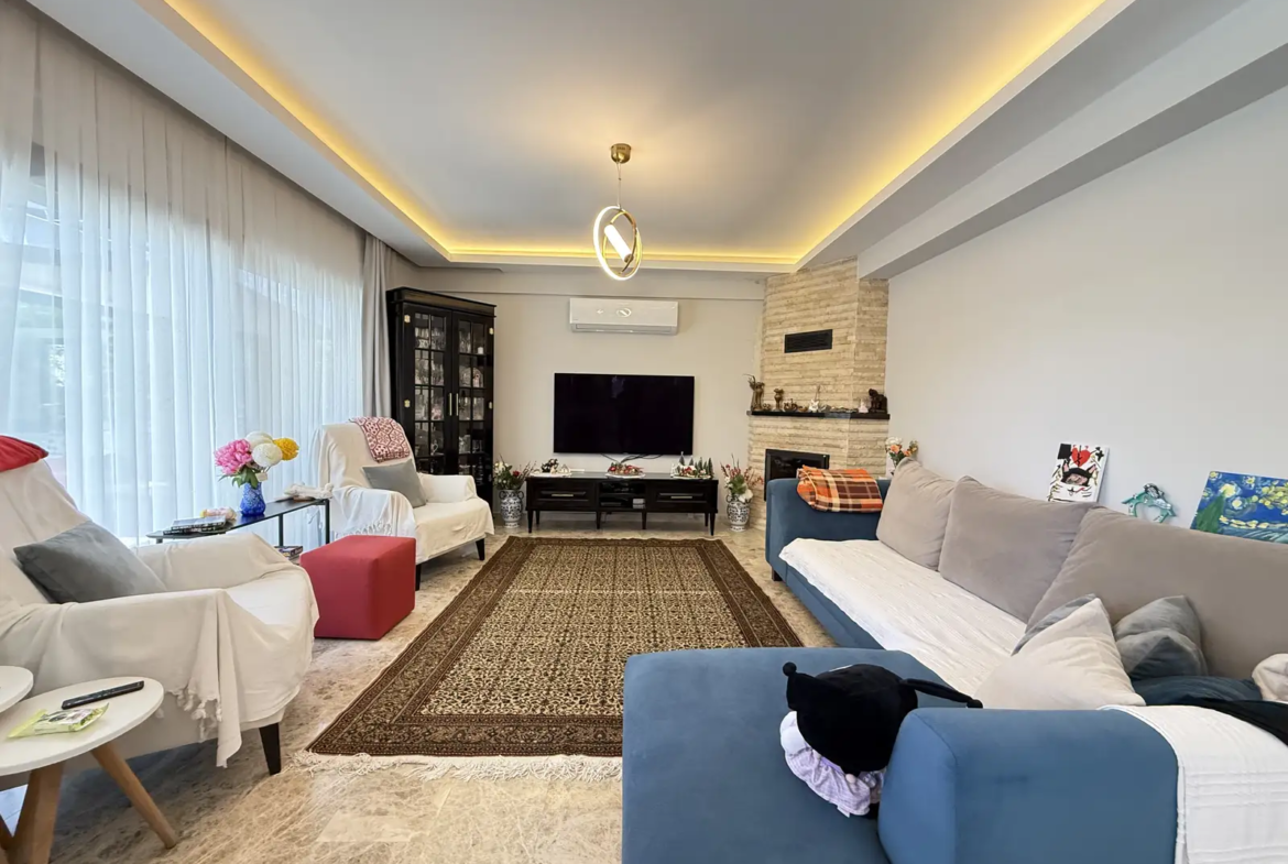 FETHİYE ÇALIŞ PLAJINA 200 METRE MÜSTAKİL HAVUZLU, BAHÇELİ VİLLA
