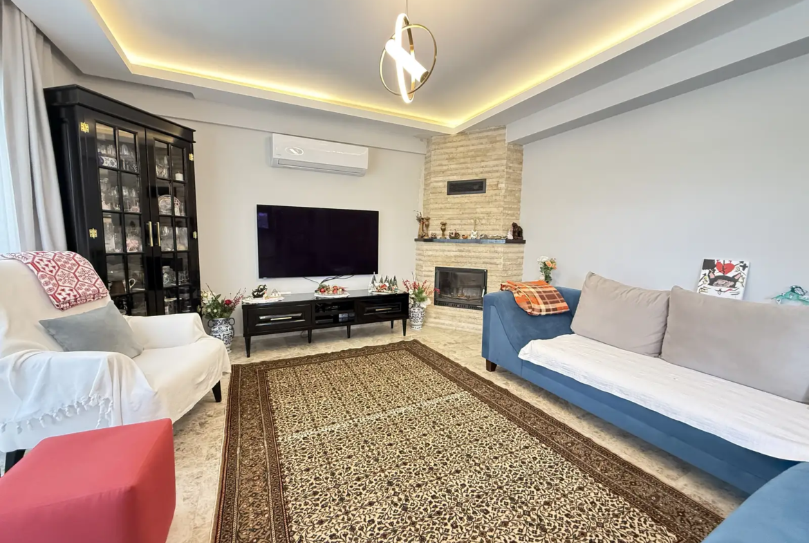 FETHİYE ÇALIŞ PLAJINA 200 METRE MÜSTAKİL HAVUZLU, BAHÇELİ VİLLA