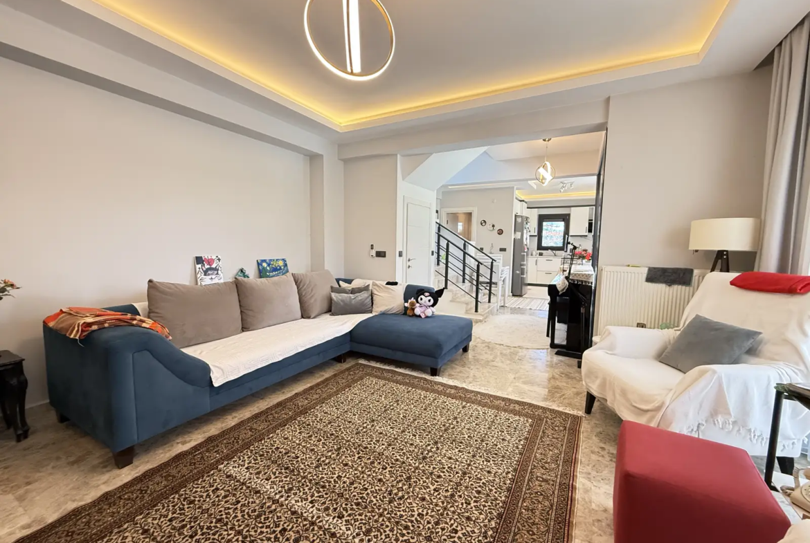 FETHİYE ÇALIŞ PLAJINA 200 METRE MÜSTAKİL HAVUZLU, BAHÇELİ VİLLA