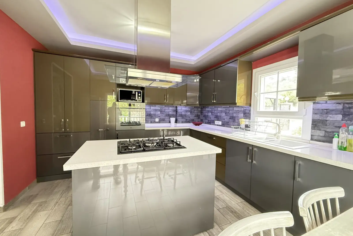 Sophisticated 4+1 Luxury Smart Villa in Yesiluzumlu