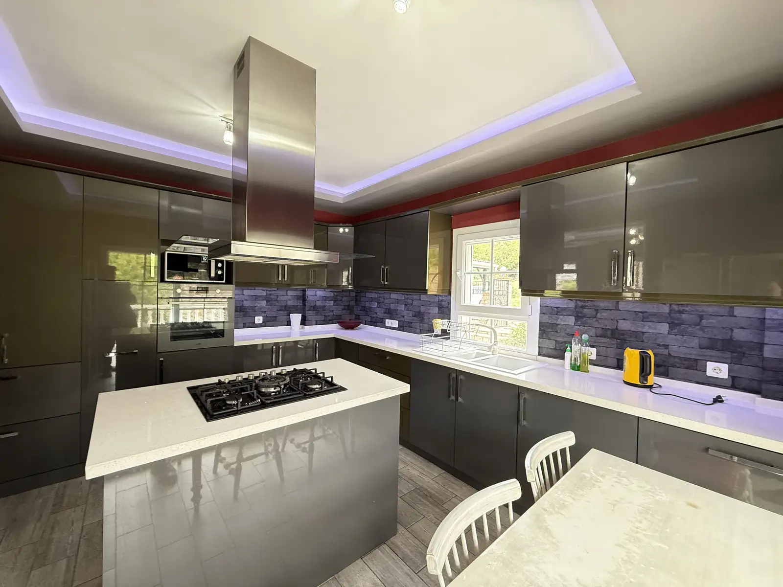 Sophisticated 4+1 Luxury Smart Villa in Yesiluzumlu