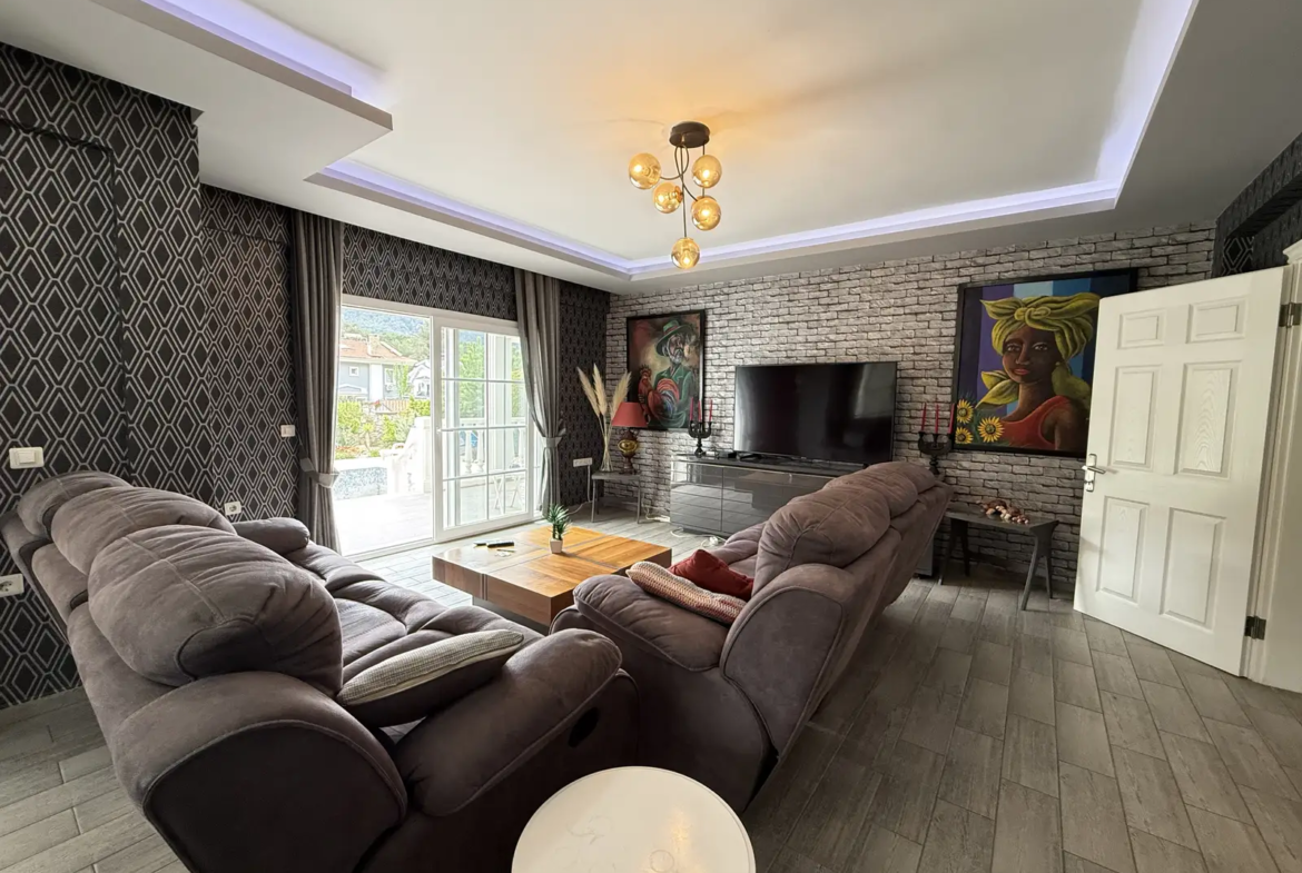 Sophisticated 4+1 Luxury Smart Villa in Yesiluzumlu