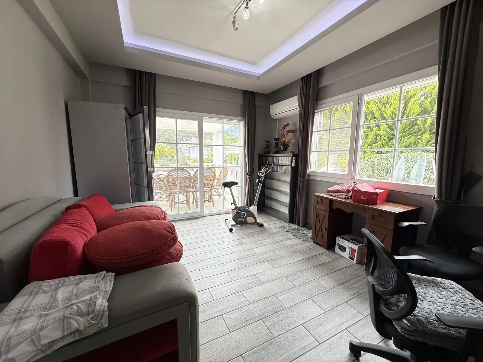 Sophisticated 4+1 Luxury Smart Villa in Yesiluzumlu