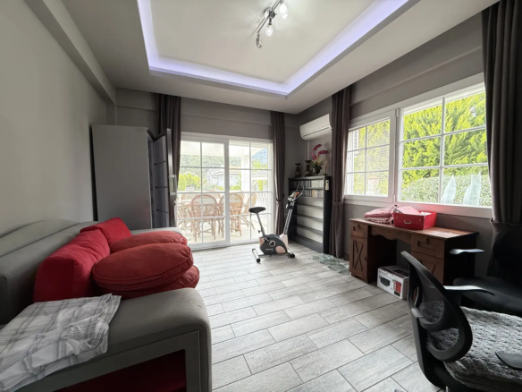 Sophisticated 4+1 Luxury Smart Villa in Yesiluzumlu
