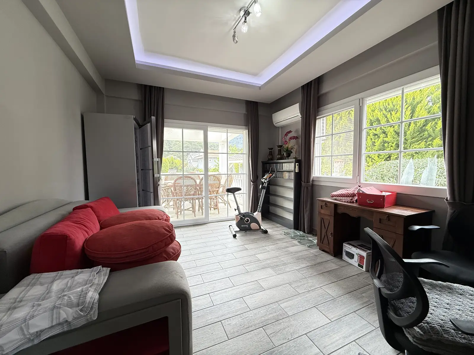 Sophisticated 4+1 Luxury Smart Villa in Yesiluzumlu