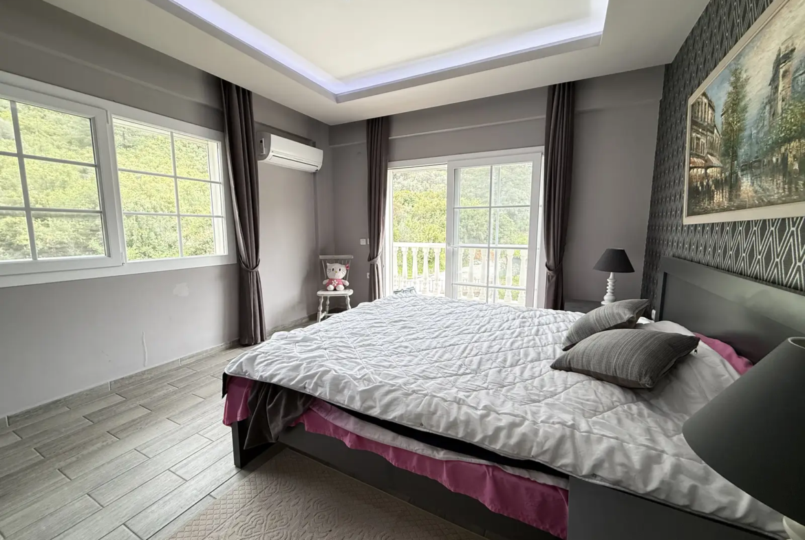 Sophisticated 4+1 Luxury Smart Villa in Yesiluzumlu