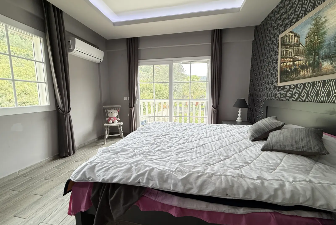 Sophisticated 4+1 Luxury Smart Villa in Yesiluzumlu