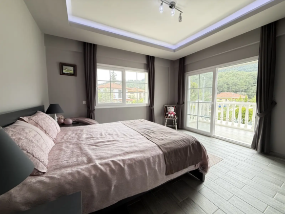 Sophisticated 4+1 Luxury Smart Villa in Yesiluzumlu