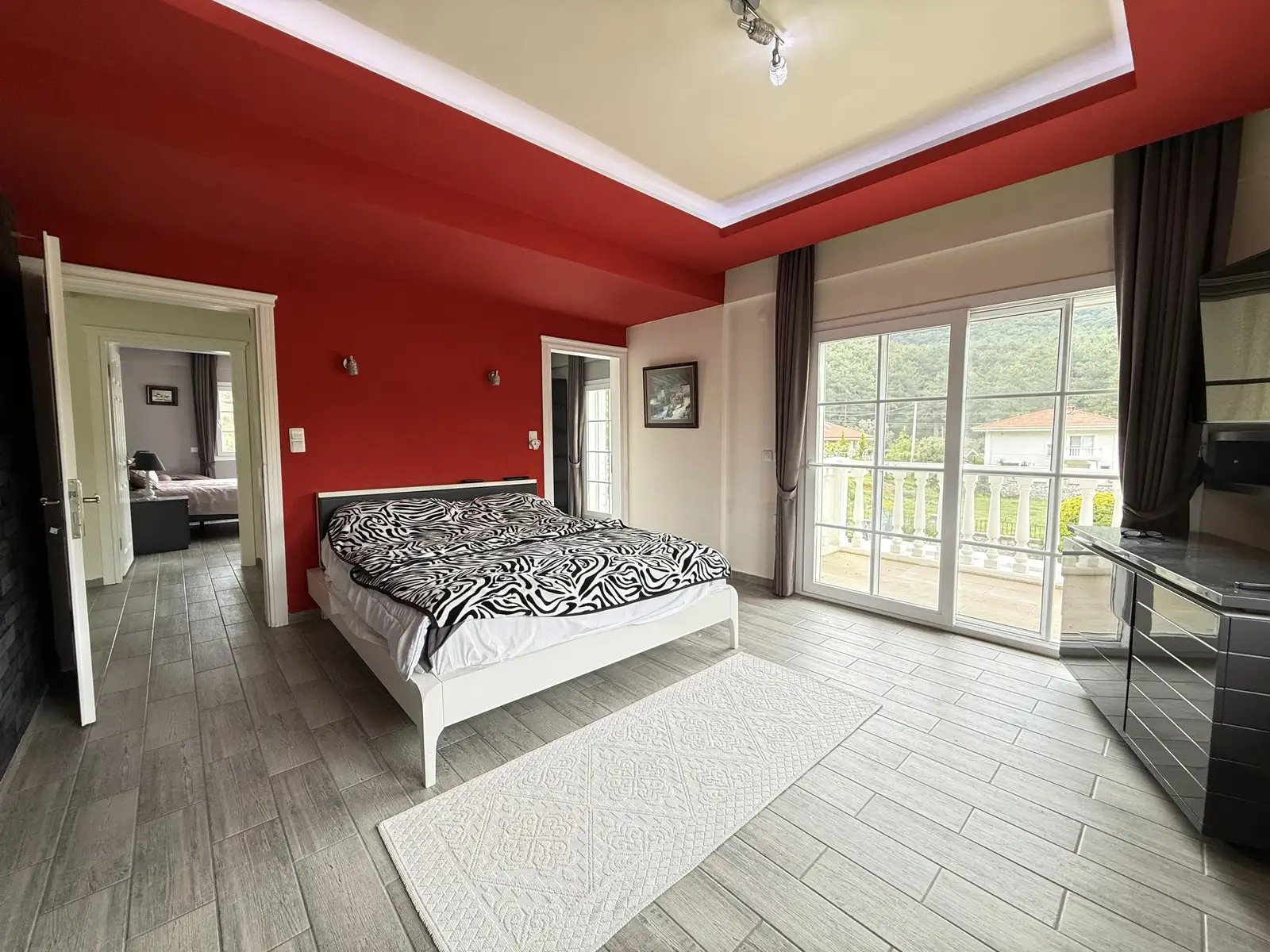 Sophisticated 4+1 Luxury Smart Villa in Yesiluzumlu
