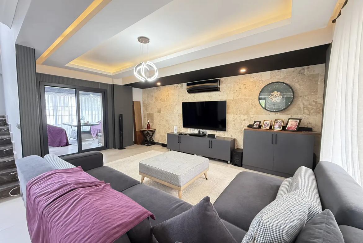 Ölüdeniz Yakınında Satılık Lüks Müstakil Villa | Full Eşyalı & 4 Odalı