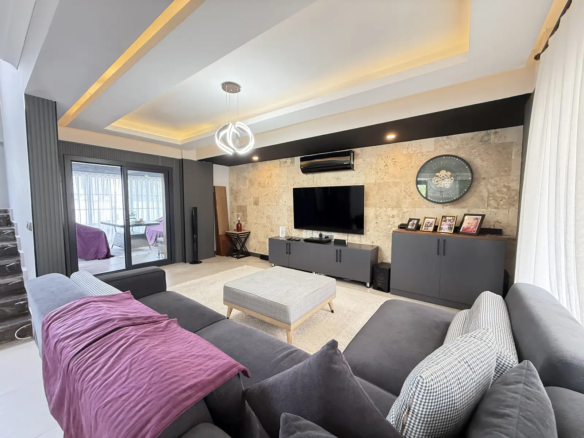 Ölüdeniz Yakınında Satılık Lüks Müstakil Villa | Full Eşyalı & 4 Odalı