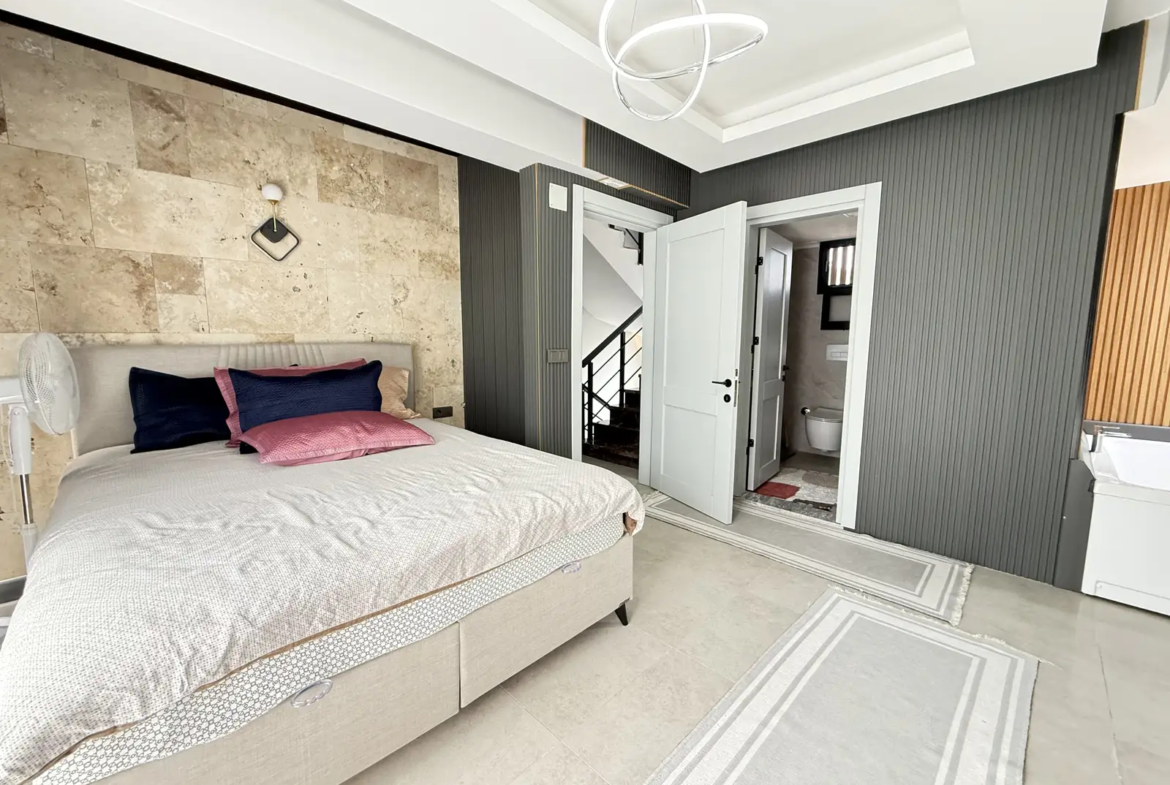 Ölüdeniz Yakınında Satılık Lüks Müstakil Villa | Full Eşyalı & 4 Odalı