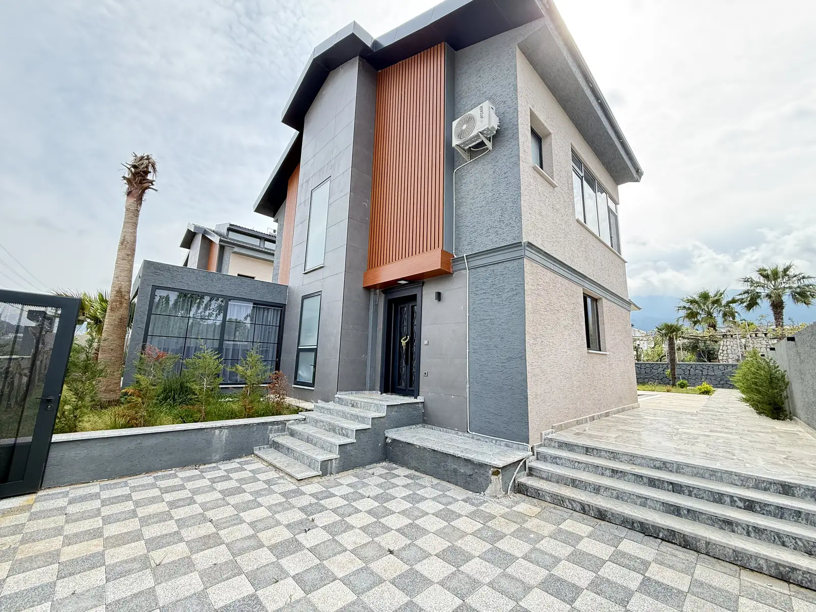 Ölüdeniz Yakınında Satılık Lüks Müstakil Villa | Full Eşyalı & 4 Odalı