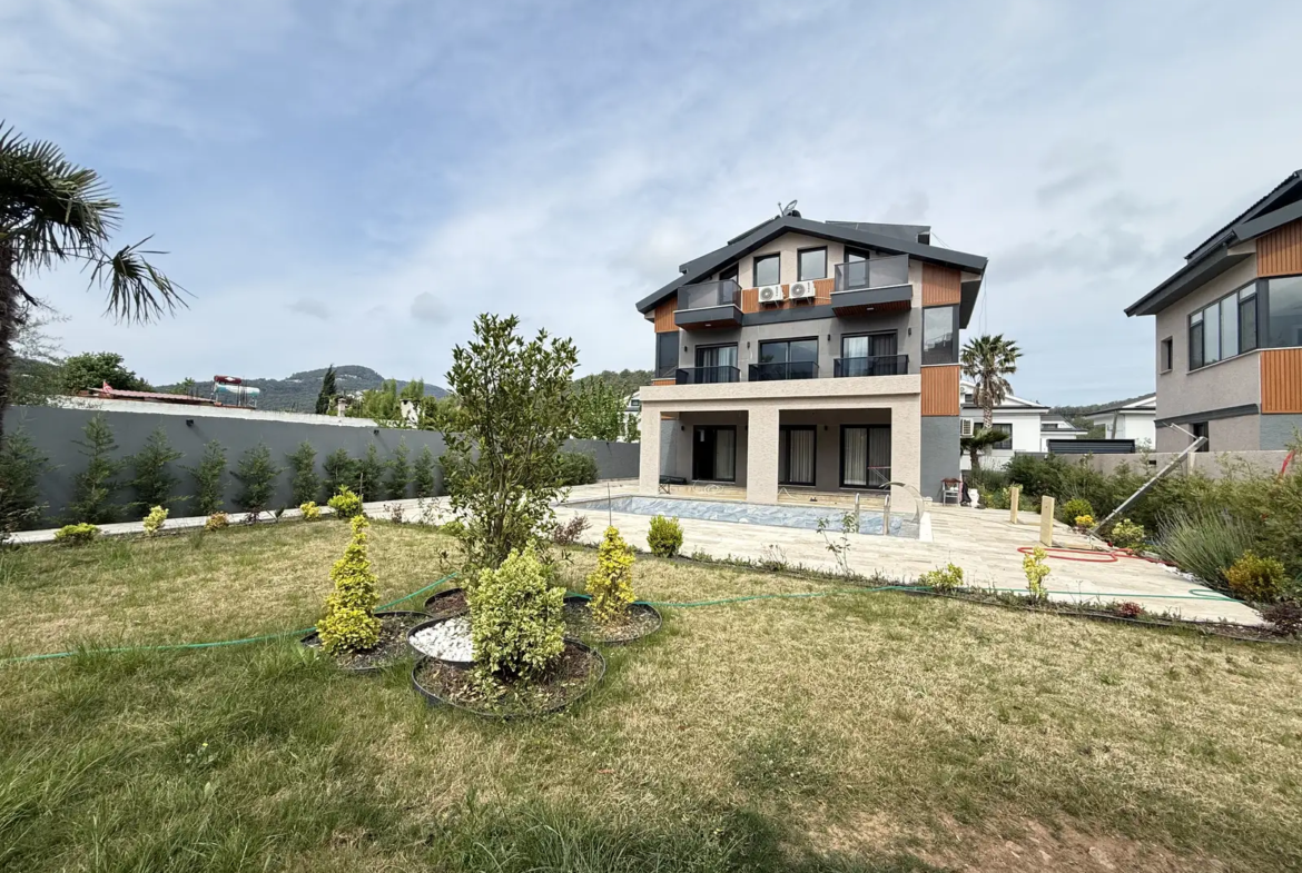 Ölüdeniz Yakınında Satılık Lüks Müstakil Villa | Full Eşyalı & 4 Odalı