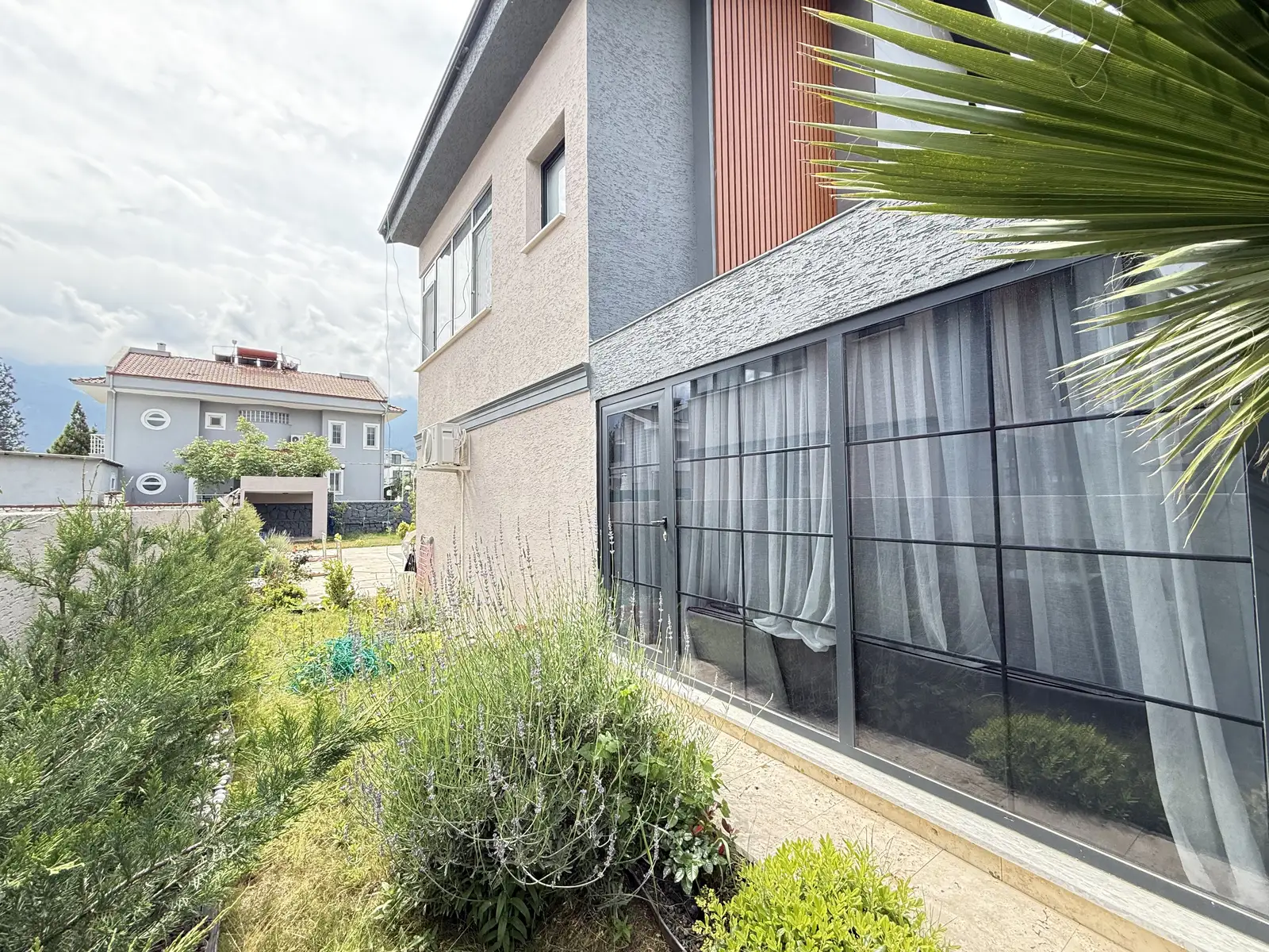 Ölüdeniz Yakınında Satılık Lüks Müstakil Villa | Full Eşyalı & 4 Odalı