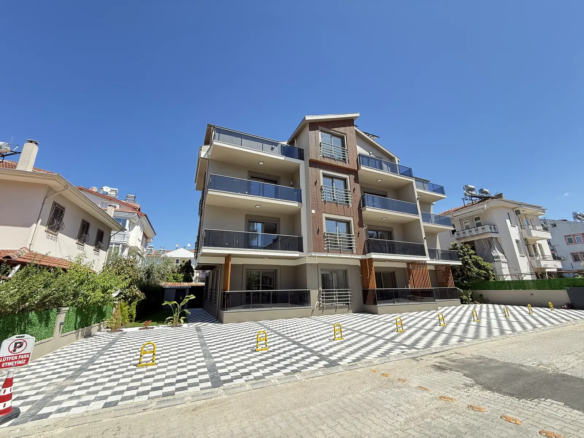 Fethiye Tuzla’da Lüks ve Konforun Adresi: Satılık Sıfır 1+1 Bahçe Katı