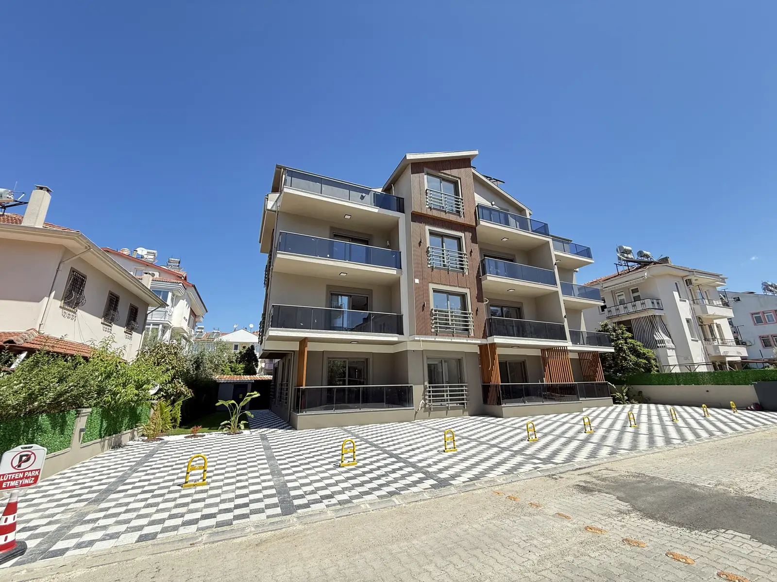 Fethiye Tuzla’da Lüks ve Konforun Adresi: Satılık Sıfır 1+1 Bahçe Katı