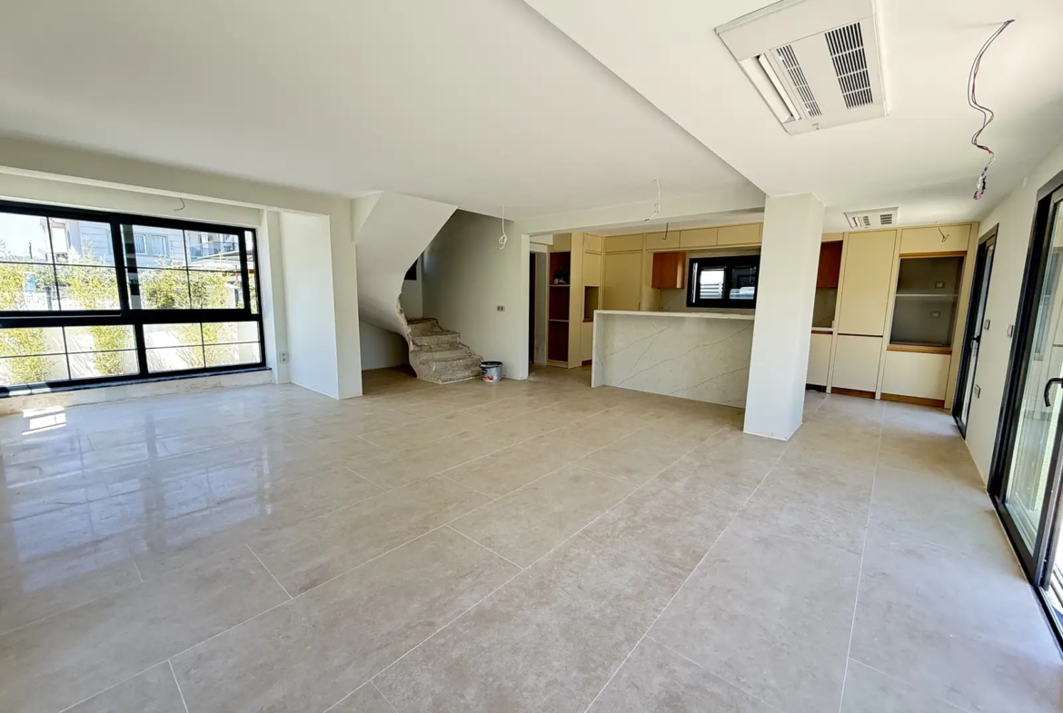 Fethiye Babataşı’nda Seçkin Yaşam: Köşe Parsel, Modern Mimari ve Kişiselleştirilebilir 4+1 Lüks VİLLA