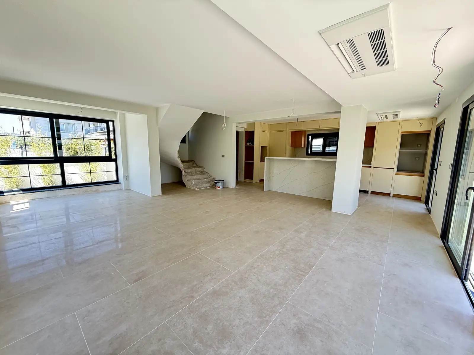 Fethiye Babataşı’nda Seçkin Yaşam: Köşe Parsel, Modern Mimari ve Kişiselleştirilebilir 4+1 Lüks VİLLA