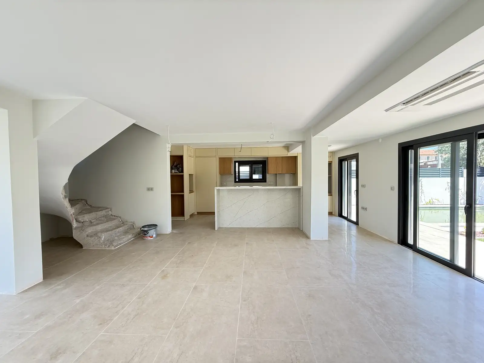 Fethiye Babataşı’nda Seçkin Yaşam: Köşe Parsel, Modern Mimari ve Kişiselleştirilebilir 4+1 Lüks VİLLA