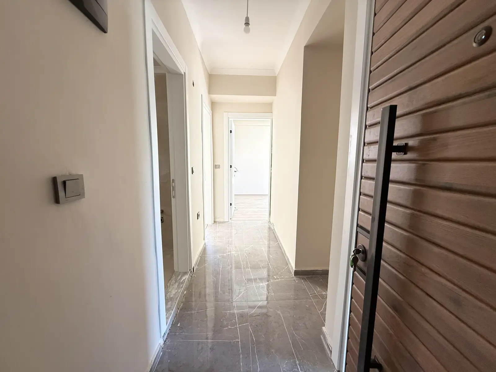 Fethiye Deliktaş’ta Merkeze Komşu, Modern Tasarımlı Satılık 2+1 Bahçe Katı Daire