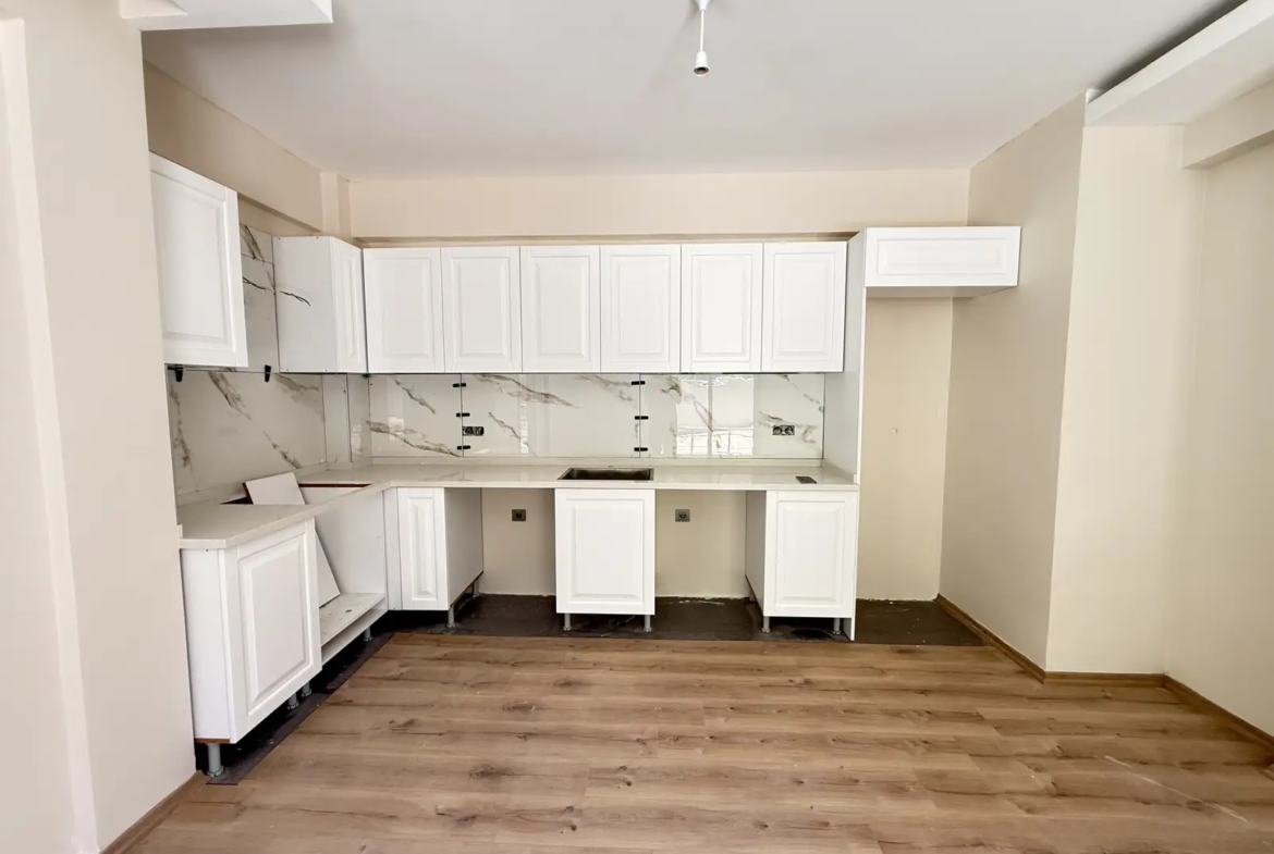 Fethiye Deliktaş’ta Merkeze Komşu, Modern Tasarımlı Satılık 2+1 Bahçe Katı Daire