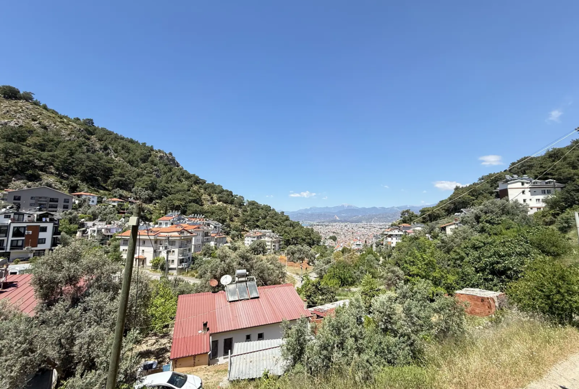 Fethiye Deliktaş’ta Merkeze Komşu, Modern Tasarımlı Satılık 2+1 Bahçe Katı Daire