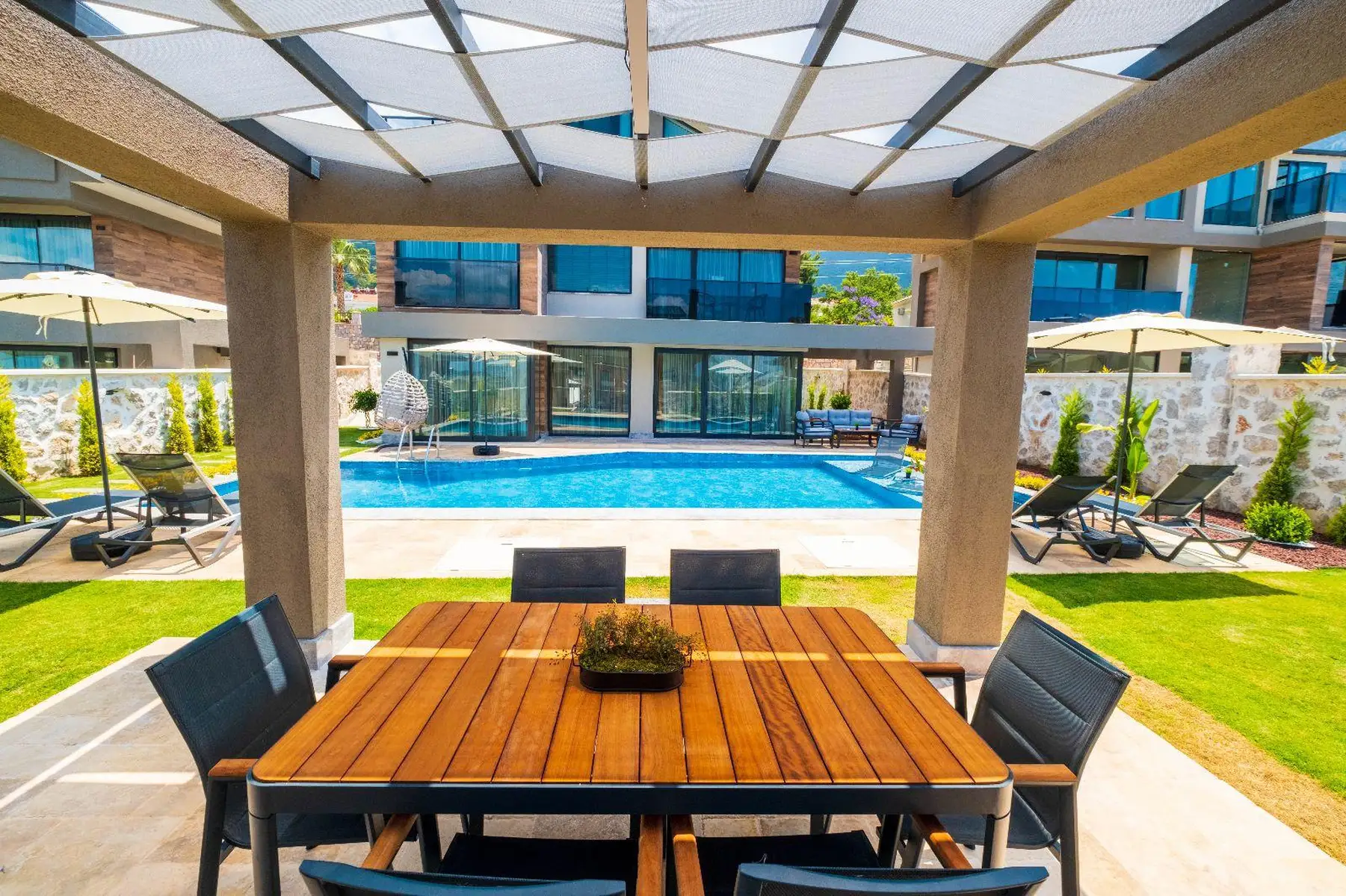 Fethiye Ovacık’ta Satılık Kira Garantili Lüks Villa – 3+1 Müstakil Konsept