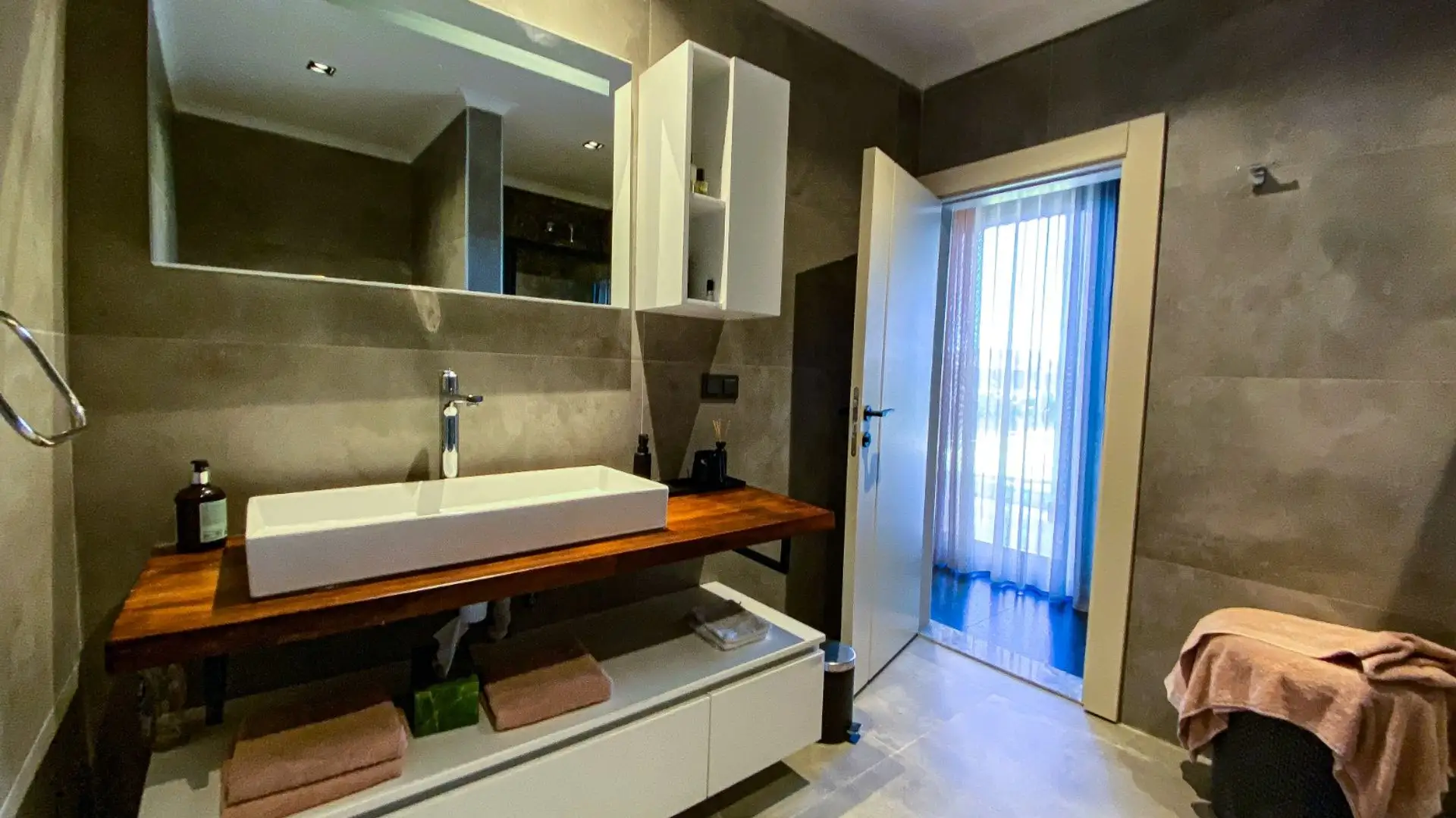 Fethiye Babadağ’da Eşsiz Konumda Deniz ManzaralıAkıllı Lüks Villa — Royal Villa