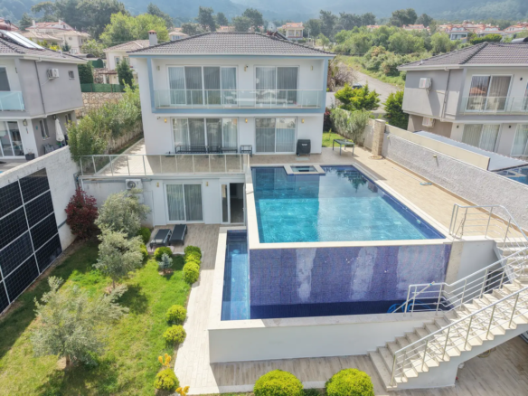 FETHİYE OVACIK’TA 580 m² ARSA İÇİNDE 4+1 MÜSTAKİL VİLLA