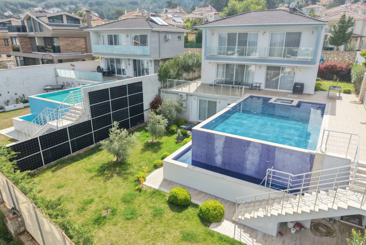 FETHİYE OVACIK’TA 580 m² ARSA İÇİNDE 4+1 MÜSTAKİL VİLLA