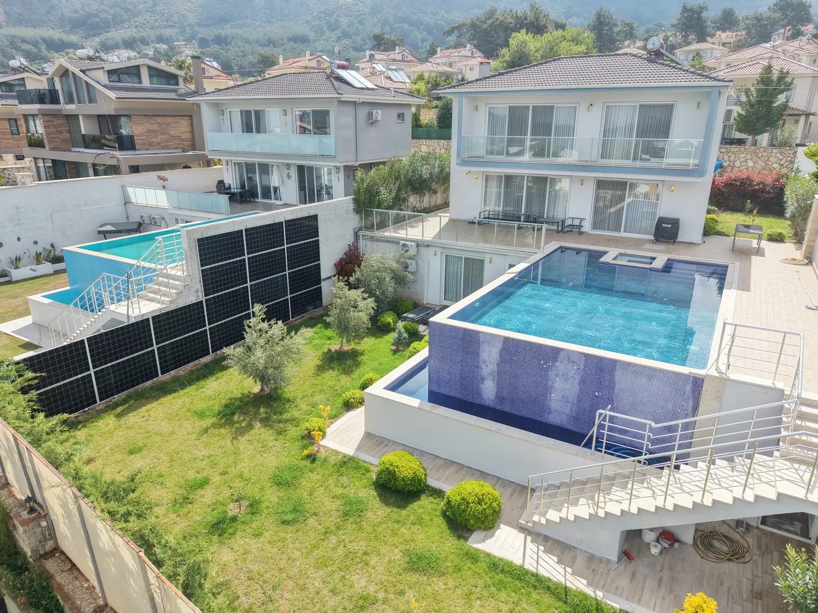 FETHİYE OVACIK’TA 580 m² ARSA İÇİNDE 4+1 MÜSTAKİL VİLLA