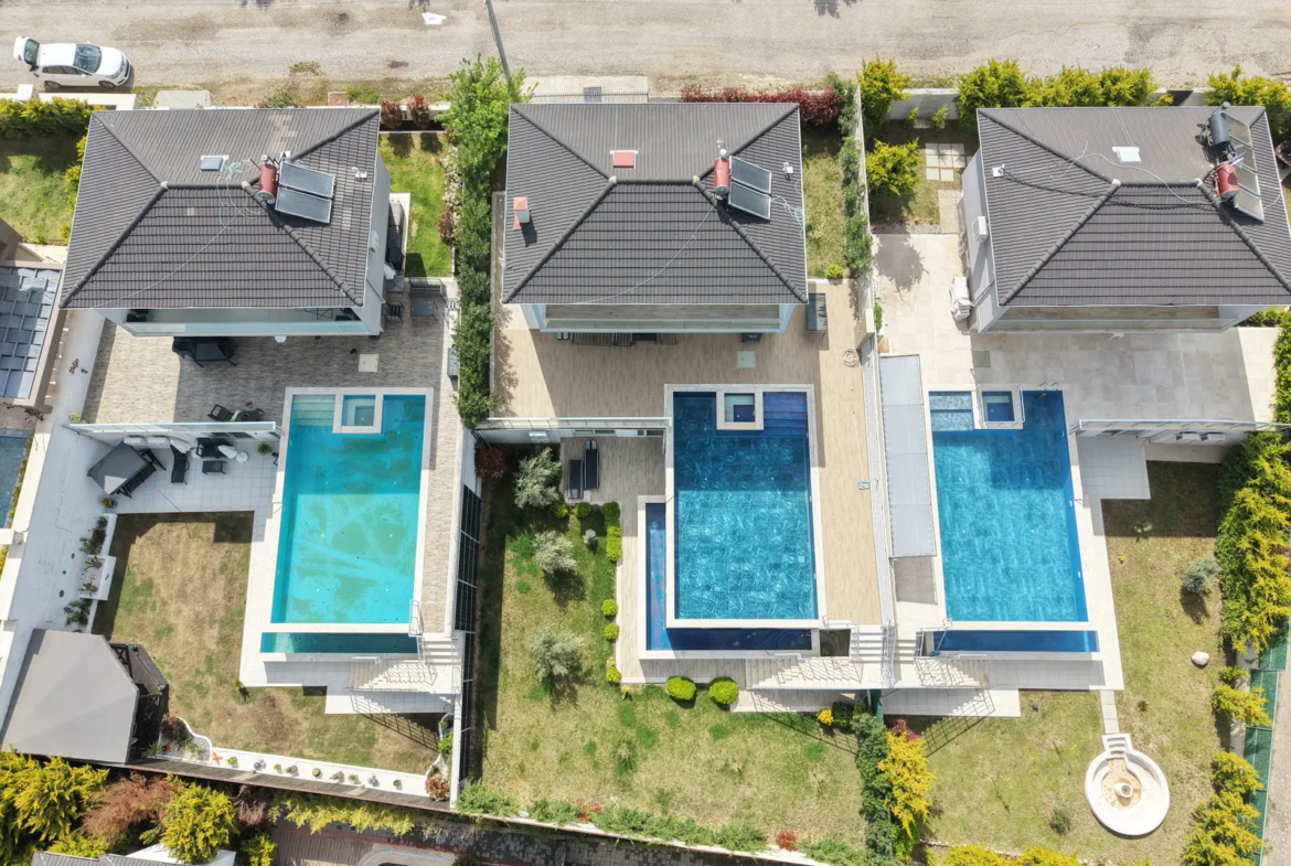 FETHİYE OVACIK’TA 580 m² ARSA İÇİNDE 4+1 MÜSTAKİL VİLLA