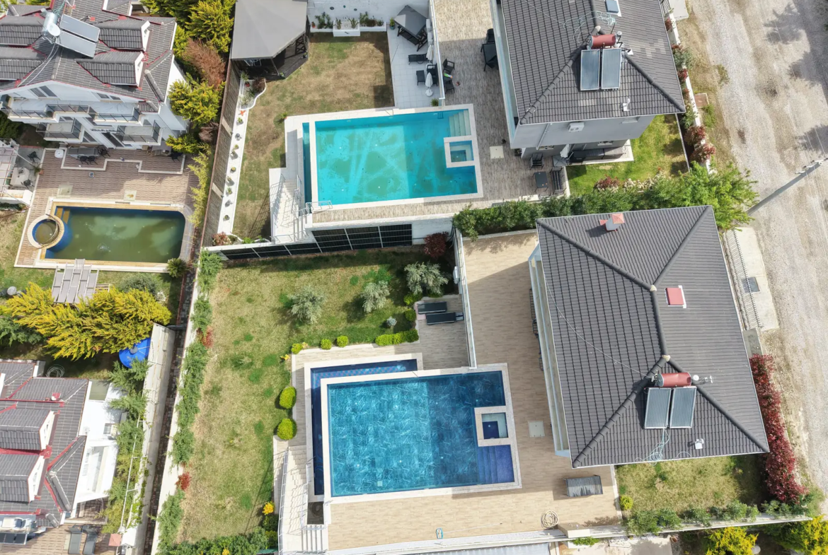 FETHİYE OVACIK’TA 580 m² ARSA İÇİNDE 4+1 MÜSTAKİL VİLLA