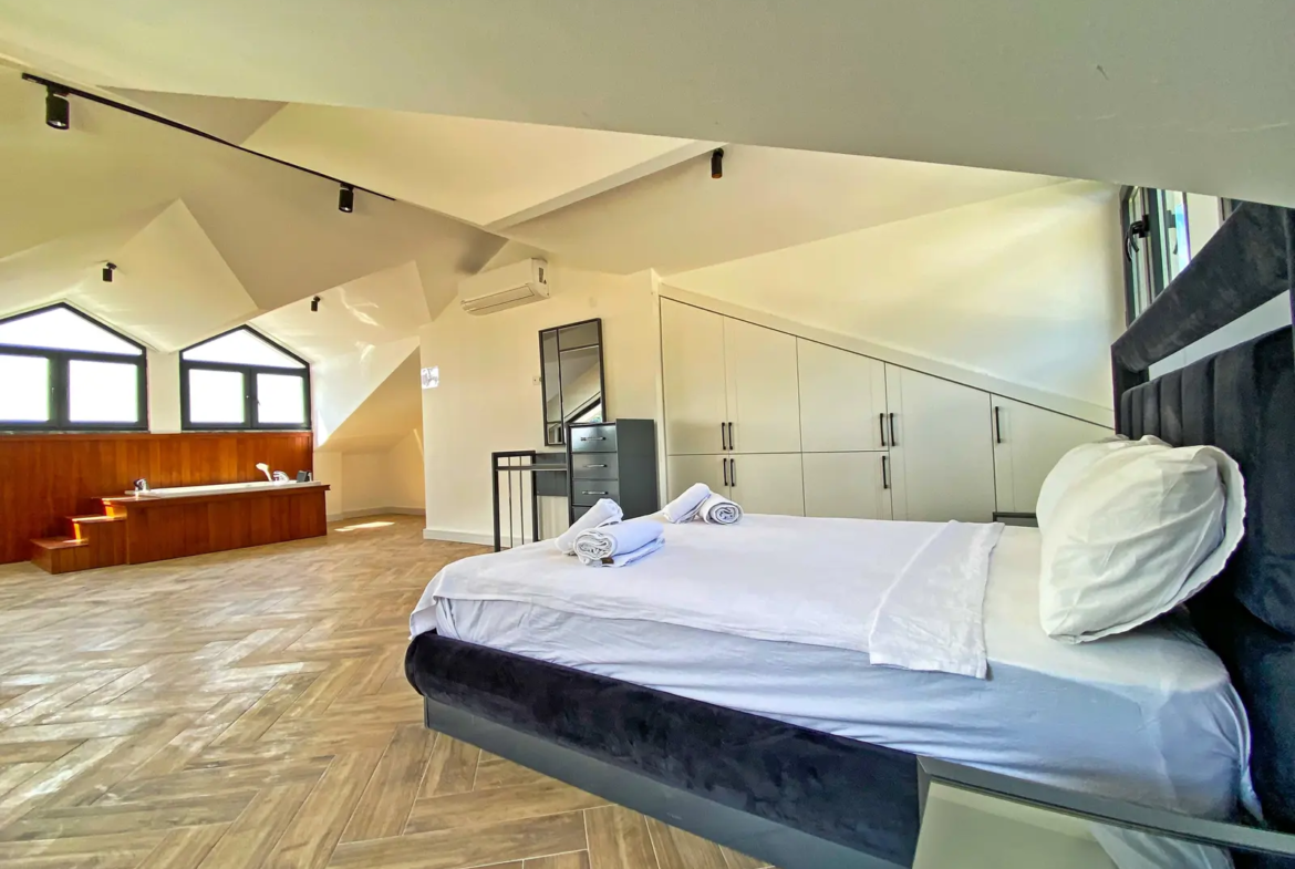 Fethiye Ovacık’ta 5+1 Açık-Kapalı Havuzlu Müstakil Villa