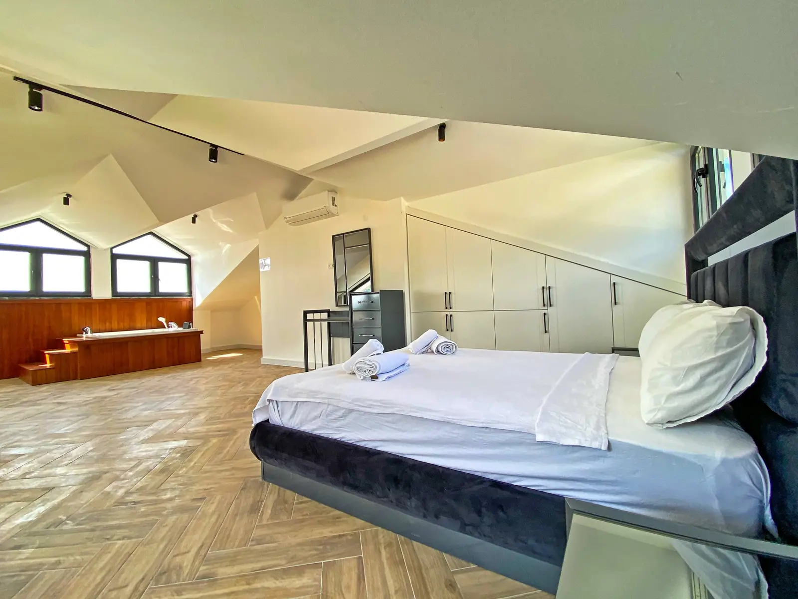 Fethiye Ovacık’ta 5+1 Açık-Kapalı Havuzlu Müstakil Villa