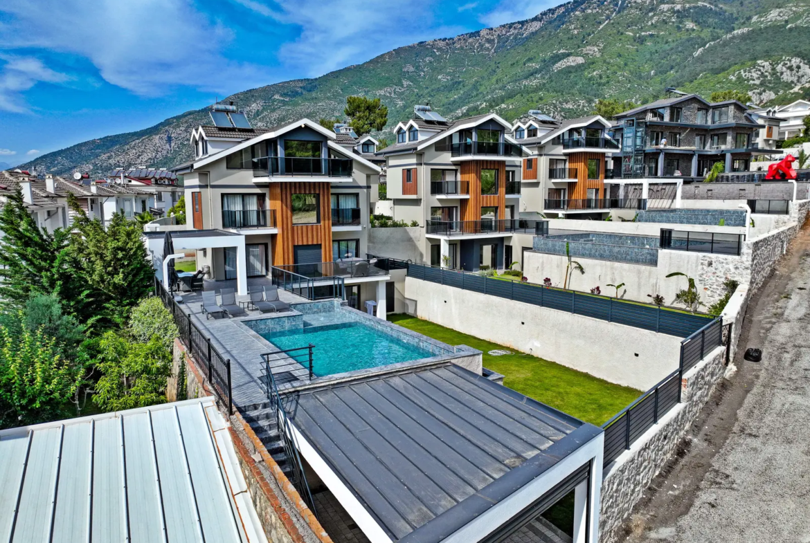 Fethiye Ovacık’ta 5+1 Açık-Kapalı Havuzlu Müstakil Villa