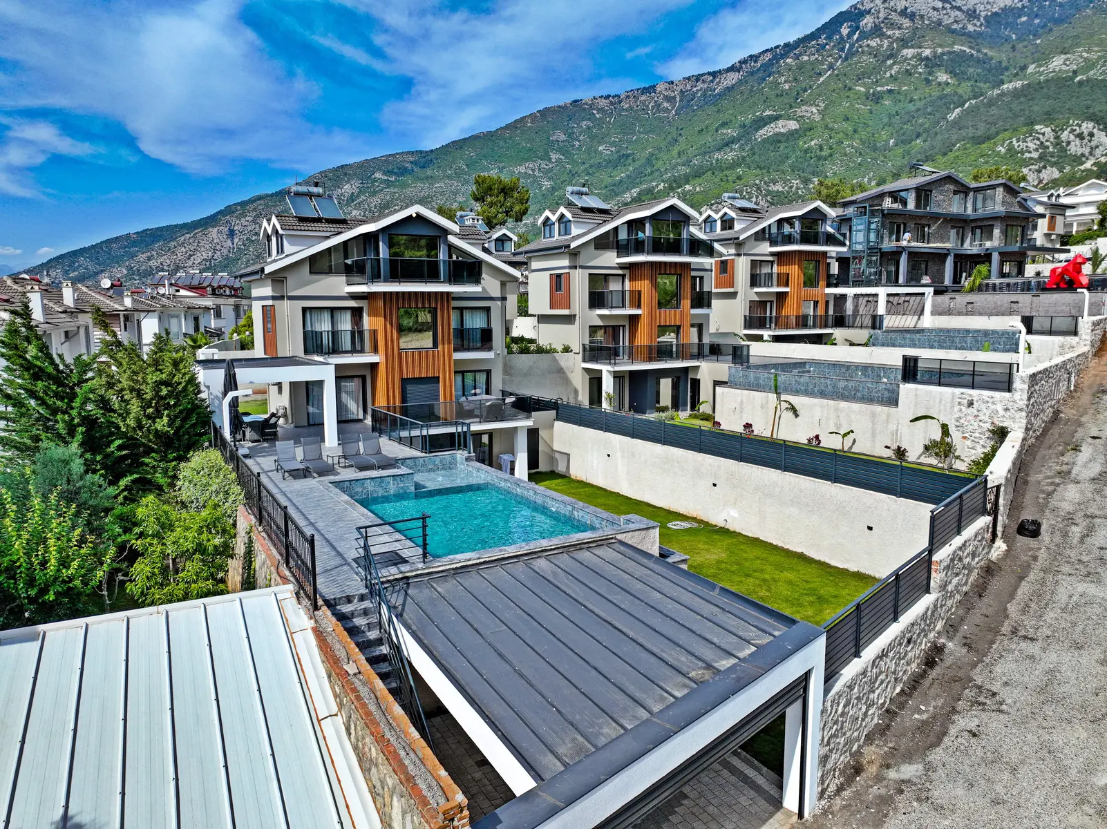 Fethiye Ovacık’ta 5+1 Açık-Kapalı Havuzlu Müstakil Villa