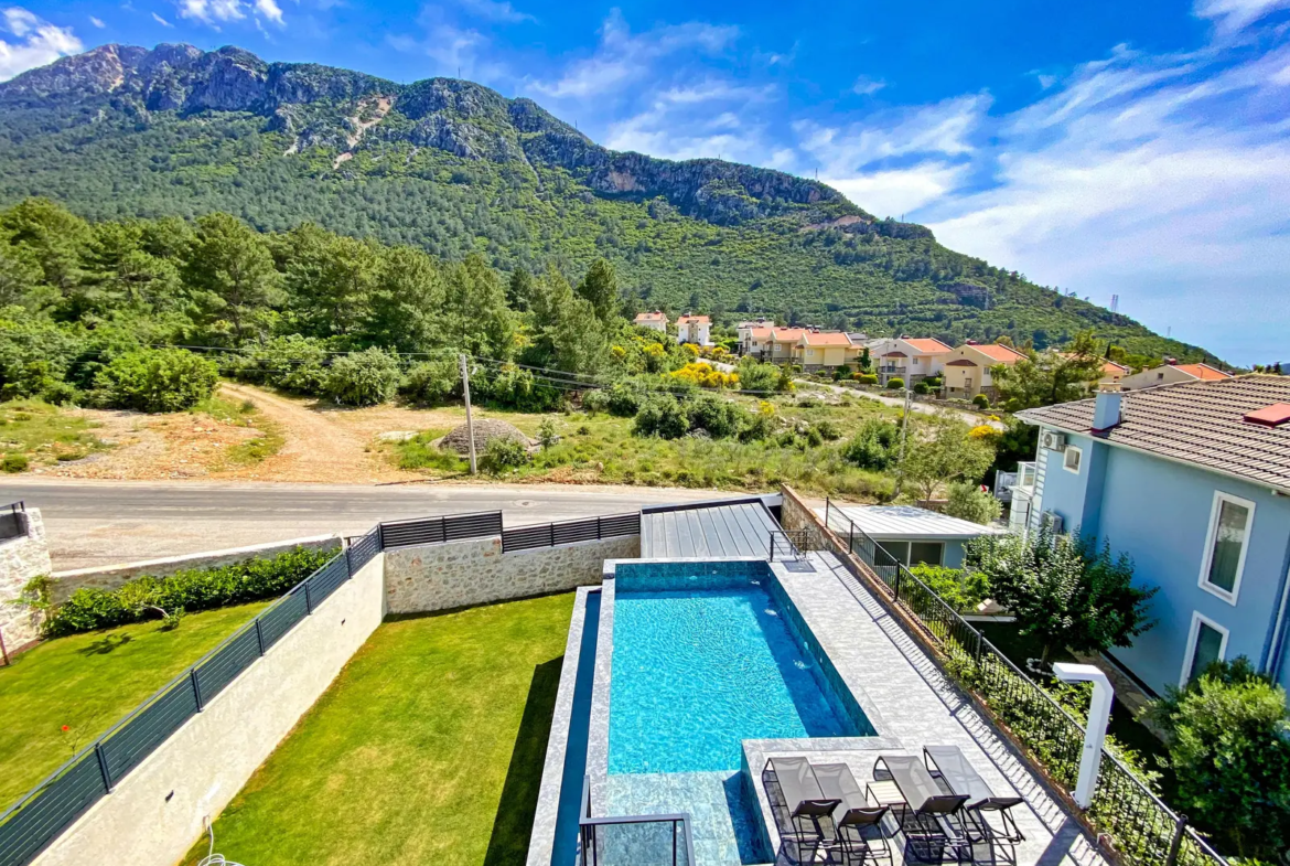 Fethiye Ovacık’ta 5+1 Açık-Kapalı Havuzlu Müstakil Villa
