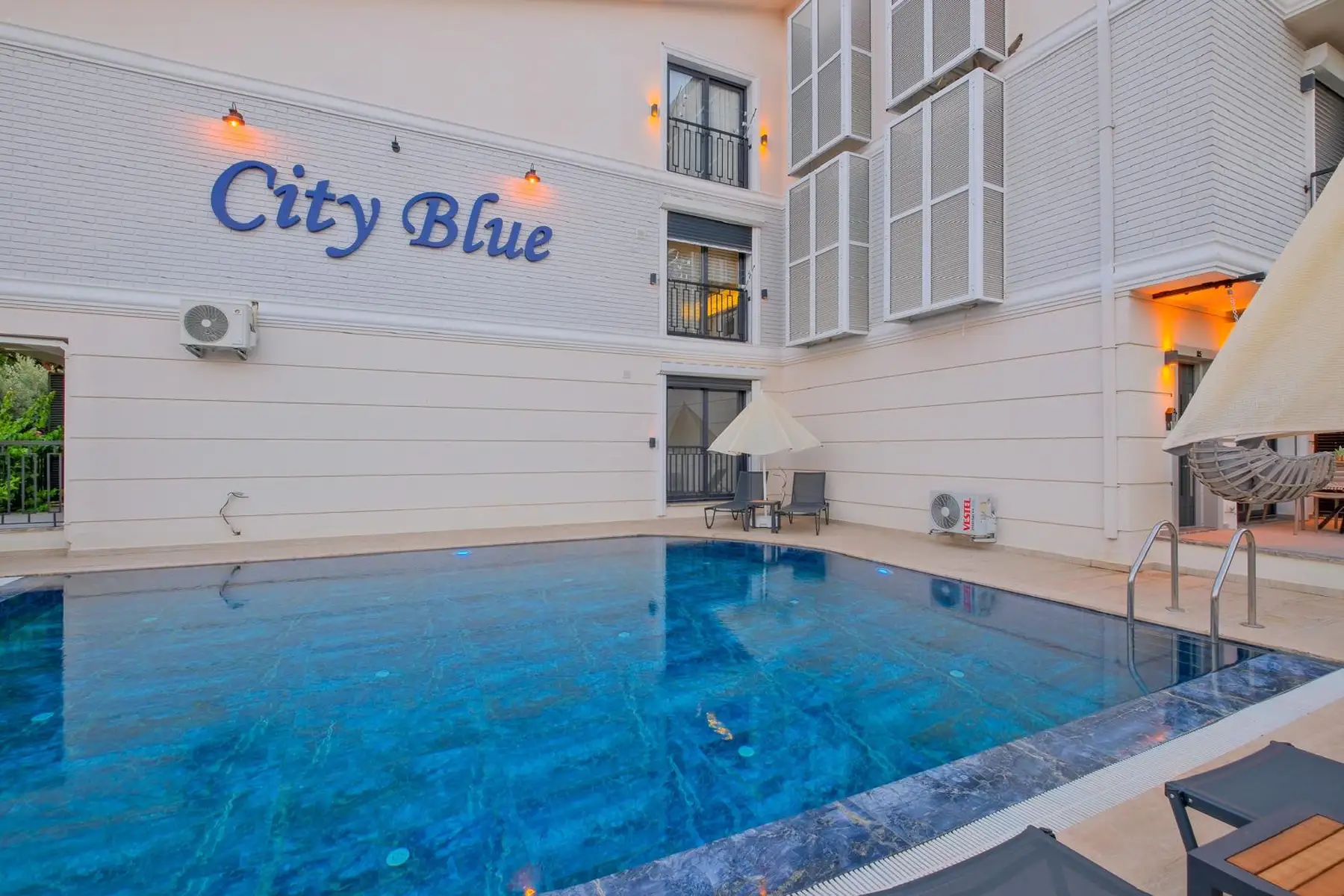 Fethiye, Çalış’ta Modern ve Lüks 2 Yatak Odalı Daireler: Prestijli Proje