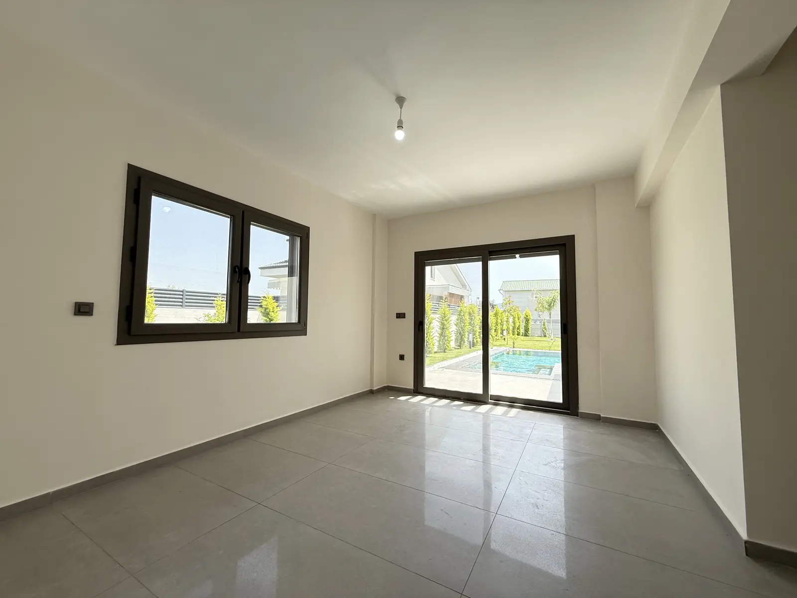 Fethiye’de Özel Havuzlu Müstakil Villa – Plaja Yürüme Mesafesinde