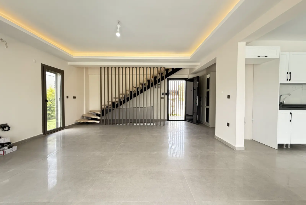 Fethiye’de Özel Havuzlu Müstakil Villa – Plaja Yürüme Mesafesinde