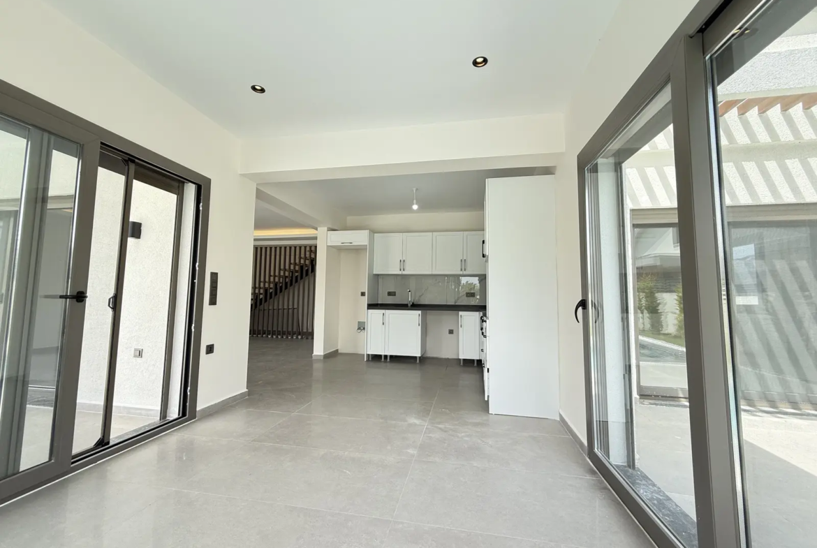 Fethiye’de Özel Havuzlu Müstakil Villa – Plaja Yürüme Mesafesinde