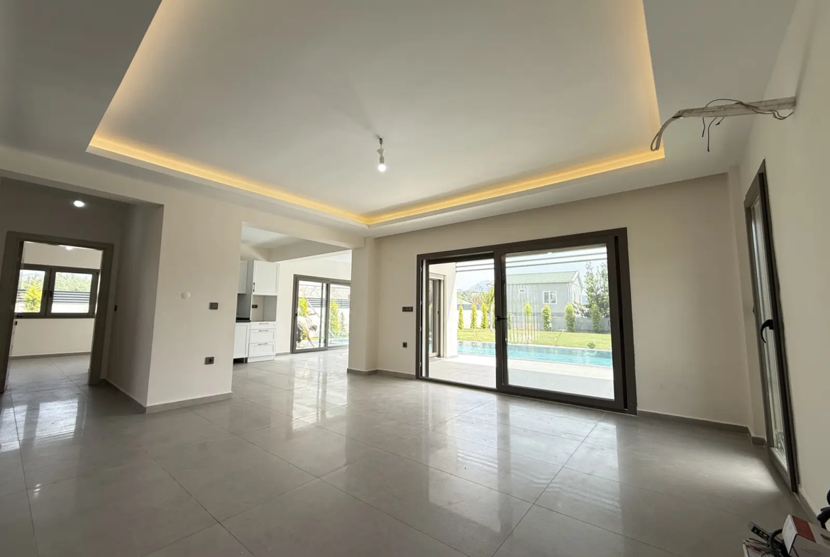 Fethiye’de Özel Havuzlu Müstakil Villa – Plaja Yürüme Mesafesinde